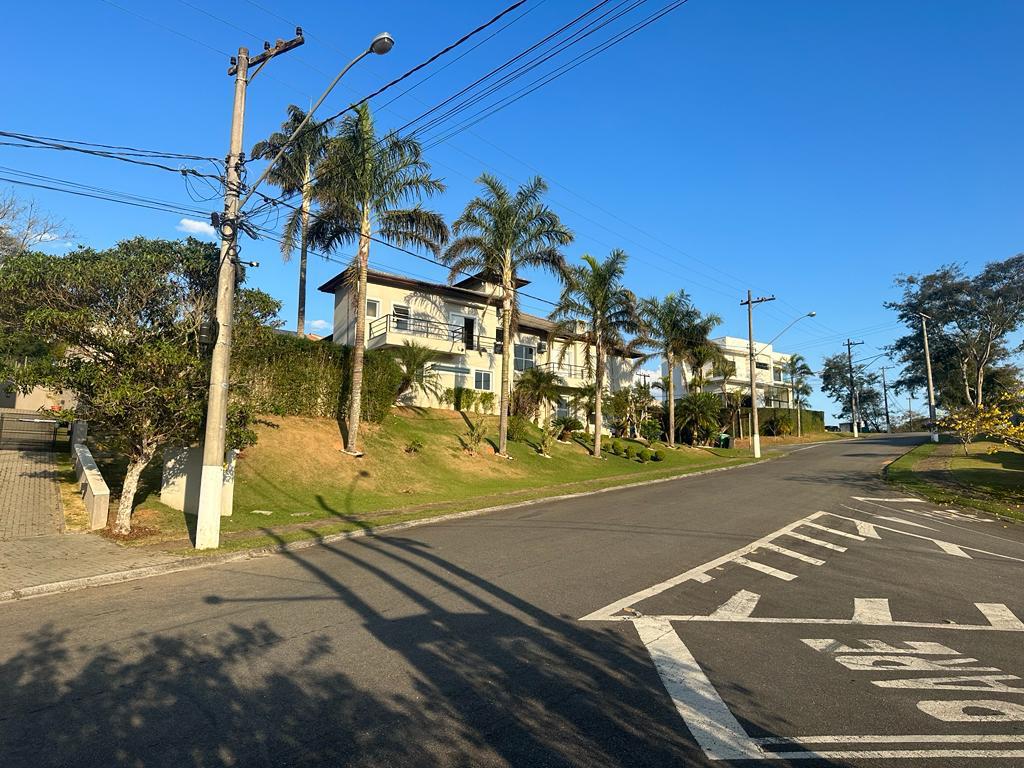 Leia mais sobre o artigo Arquitetura Imponente, Conforto e Tecnologia em Cada Detalhe